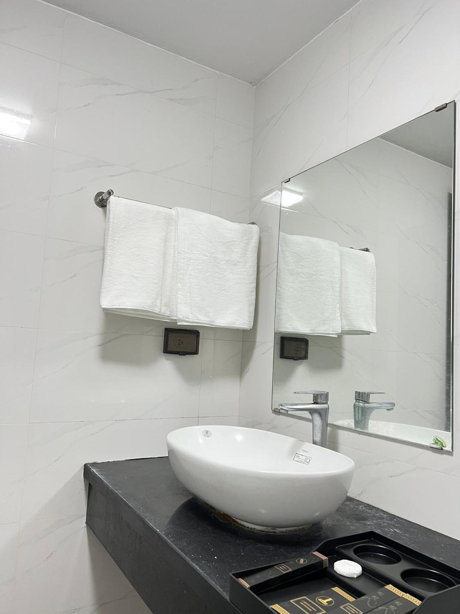 Venus Apartment Trung Phung Hanoi Exterior photo
